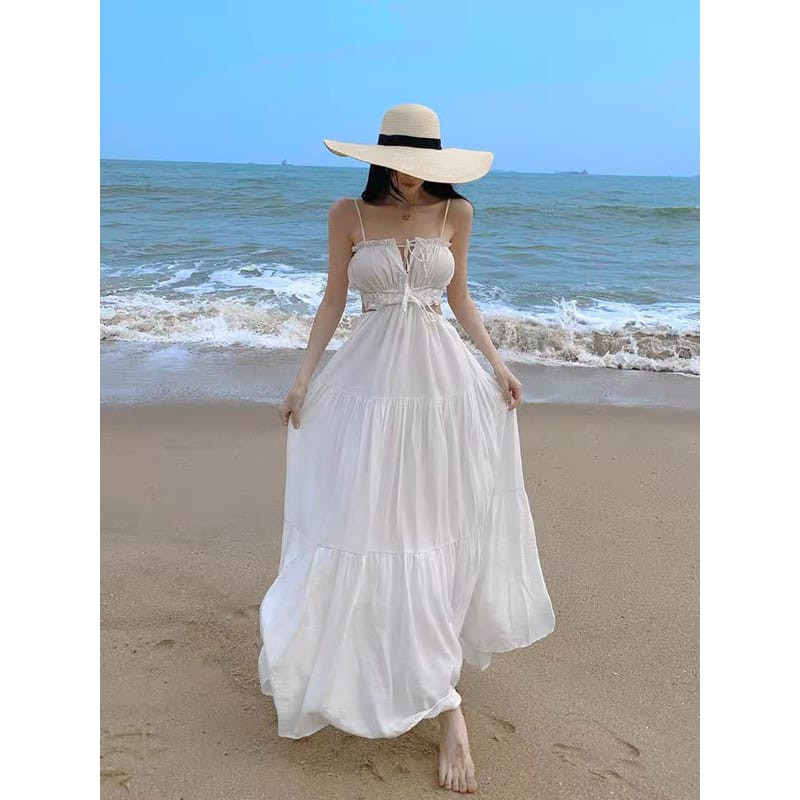 Koleksi Wajib Pencinta Fashion Tropis: Dari Dress Flowy hingga Beach Kimono